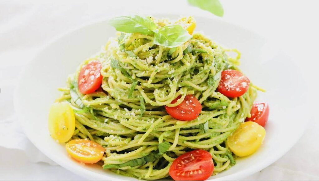 27 Easy Meal Prep Recipe Ideas to Shake Up Your Routine meal prep This light and fresh vegetarian pasta salad is made with whole wheat pasta, cherry tomatoes, and a homemade basil pesto. It’s perfect for meal prep lunches.